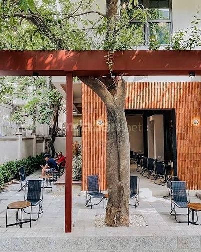 BÁN BIỆT THỰ CAO CẤP 2 TẦNG – MẶT PHỐ VÕNG THỊ – CÁCH HỒ TÂY 60M