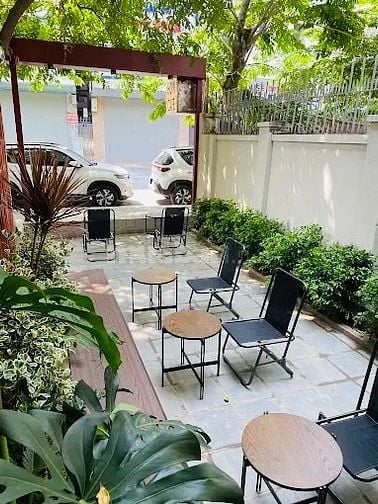 BÁN BIỆT THỰ CAO CẤP 2 TẦNG – MẶT PHỐ VÕNG THỊ – CÁCH HỒ TÂY 60M