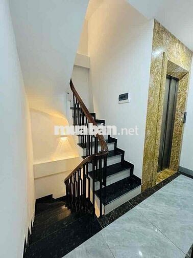 Nhà mới tinh Trương Công Giai - ngõ thông,45m2x7 tầng thang máy 13.3ty