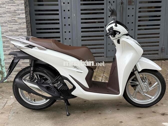 🌈 SH160ABS 2023 Trắng Đen/ Như mới