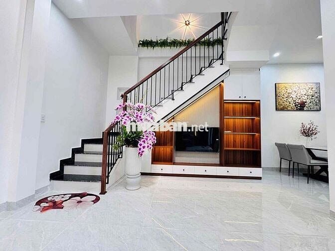 CHÍNH CHỦ BÁN NHÀ 2 TẦNG 2 Mê MỚI ĐẸP