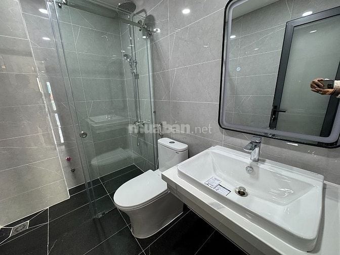 3 lầu,full nội thất cao cấp,xe tải đổ cách nhà 20m khu VIP Quang Trung