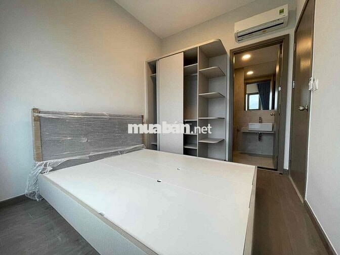 Cần bán Căn full nội thất. Tầng trung. Nhà mới. LH Xem nhà thực tế.