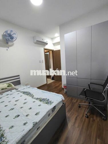 cần bán căn hộ 3PN-2WC, căn góc, full nội thất, nhà mới, giá 2 tỷ550