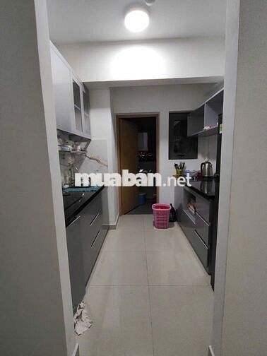 cần bán căn hộ 3PN-2WC, căn góc, full nội thất, nhà mới, giá 2 tỷ550