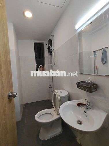 cần bán căn hộ 3PN-2WC, căn góc, full nội thất, nhà mới, giá 2 tỷ550