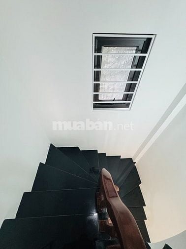 Bán nhà Khuyến Lương 5 tầng 31m2 mới kính coong