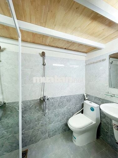 PHÒNG DUPLEX TONE TRẮNG HIỆN ĐẠI NGAY LÊ VĂN SỸ Q.3 AN NINH CAO