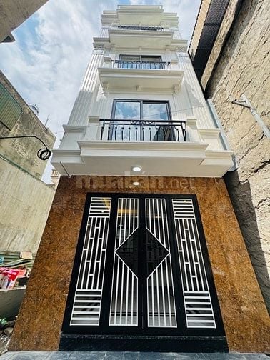 Bán nhà Khuyến Lương 5 tầng 31m2 mới kính coong
