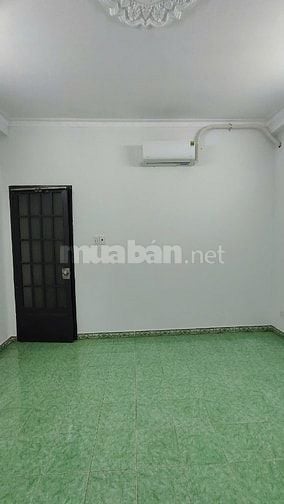 Cho thuê phòng tầng 1 đã có sẵn máy lạnh - 152 đường số 39, P.Tân Hưng