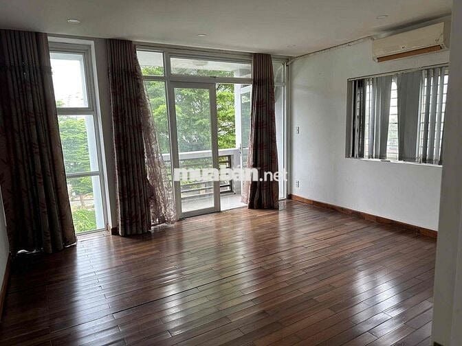 Cho thuê căn hộ 65m2, tầng 2, khu vực trung tâm quận 7, gần trường đại