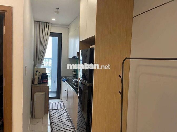 (7703) star tower 68m2. Thị trường 2,3 tỷ. Em gái ngây thơ : 1,850 tỷ