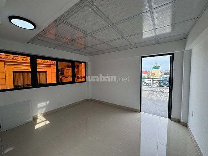 3 lầu,full nội thất cao cấp,xe tải đổ cách nhà 20m khu VIP Quang Trung