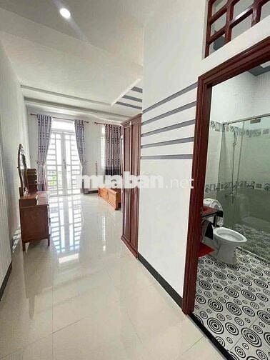 Nhà 2 lầu full nội thất KDC Hưng Phú 1