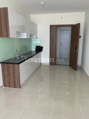 Nằm ngay trung tâm thương mại pacr mall 