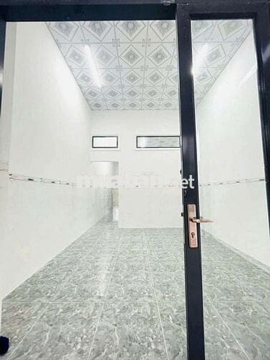 CHO THUÊ NHÀ MỚI HƯNG PHÚ 81mv 6tr. 2ml. 2pn. Sân.