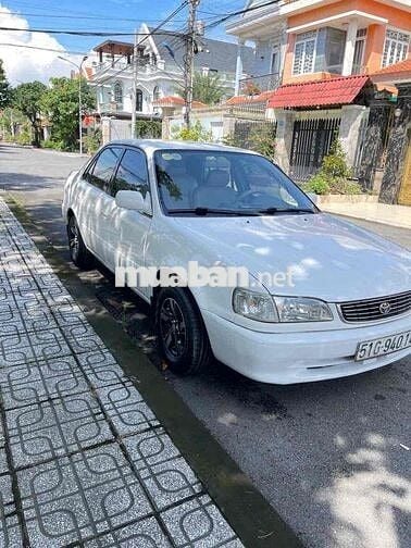 Toyota Corolla 1.6 Trắng 5 chỗ