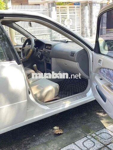 Toyota Corolla 1.6 Trắng 5 chỗ