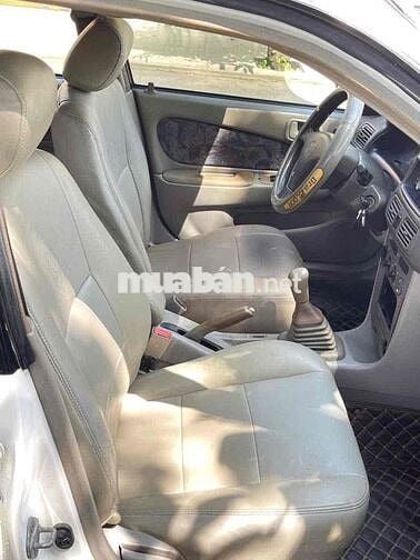 Toyota Corolla 1.6 Trắng 5 chỗ