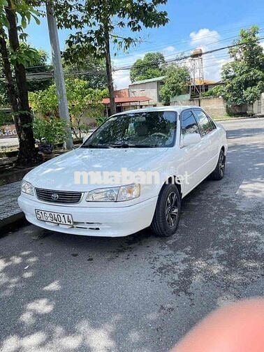 Toyota Corolla 1.6 Trắng 5 chỗ