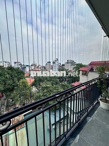 CHO THUÊ CĂN HỘ STUDIO MS TINH BAN CÔNG NGAY THỤY KHUÊ - HỒ TÂY