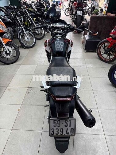 Honda RR150 màu Trắng Đen