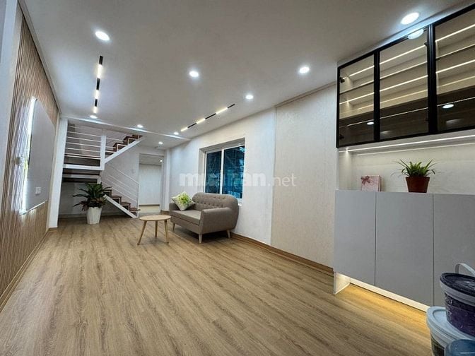 Nhà Đẹp Gần Phố, Bùi Ngọc Dương, Hai Bà Trưng 90m, giá 4.28 tỷ.