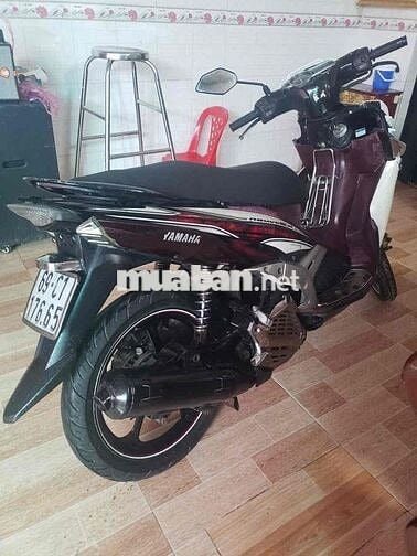 Yamaha Nouvo SX Trắng Đen Đỏ