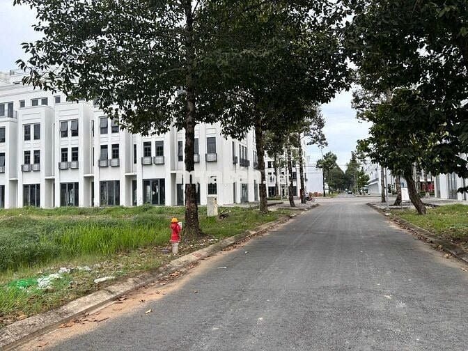 BÁN GẤP - CẶP NỀN VỊ TRÍ ĐẸP KINH DOANH BUÔN BÁN