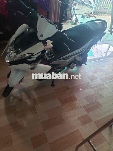 Yamaha Nouvo SX Trắng Đen Đỏ