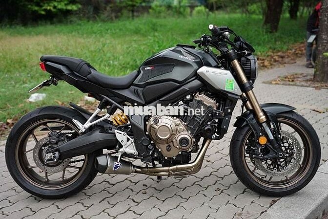 😈🤠 HONDA CB650R 2022 MÀU ĐEN , ODO THẤP CÓ ĐỒ CHOI