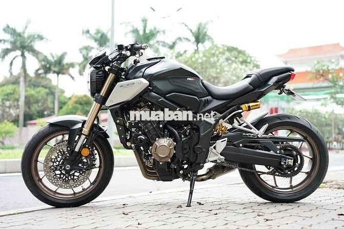😈🤠 HONDA CB650R 2022 MÀU ĐEN , ODO THẤP CÓ ĐỒ CHOI