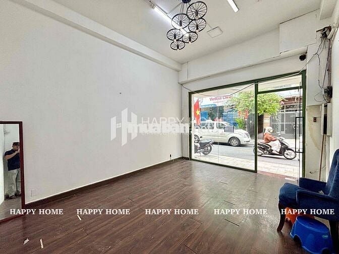 MB MẶT TIỀN Q1 - KHU VĂN PHÒNG SẦM UẤT - GIÁT TỐT