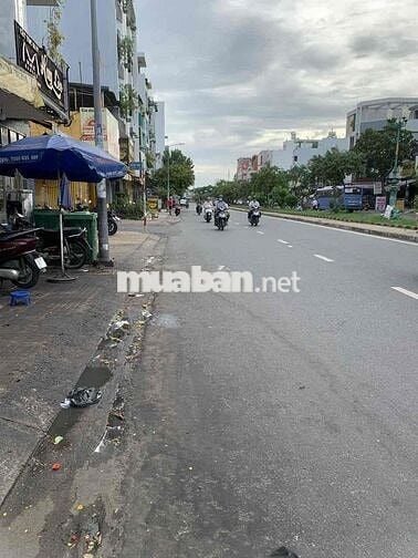 Chủ kẹt bán gấp MTKD Hiền Vương. Dt 3.5m x 20m. Nhà 2 tấm. Giá 7.5 tỷ