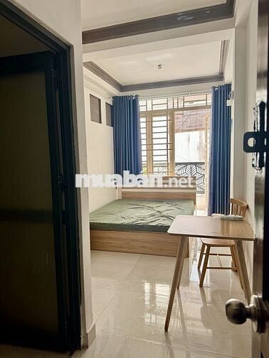 Phòng khép kín Phú Nhuận có ban công tràn ngập ánh sáng - chính chủ