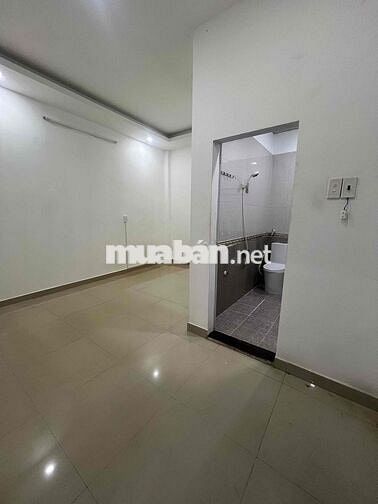 👉 Phòng trọ nữ Q8 – Lối đi riêng, an ninh, giá 2.5–3.5tr (Dương Bá Trạ