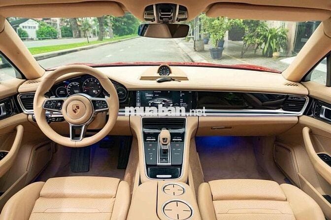Porsche Panamera Model 2018 - Đỏ/Be - chất xe đẹp