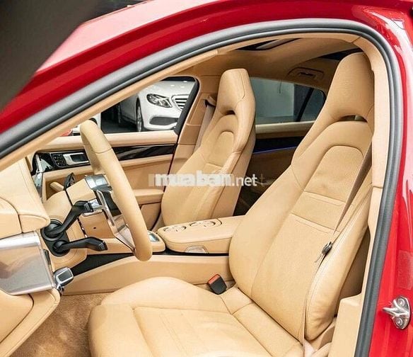 Porsche Panamera Model 2018 - Đỏ/Be - chất xe đẹp