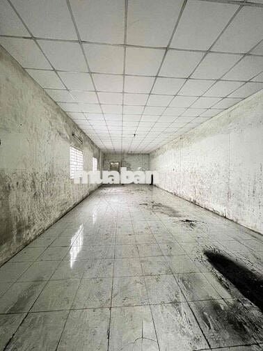 Nhà 5x30m trống suốt mặt tiền Hoàng Quốc Việt