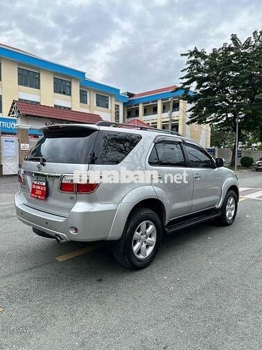 Toyota Fortuner 2012 - AT