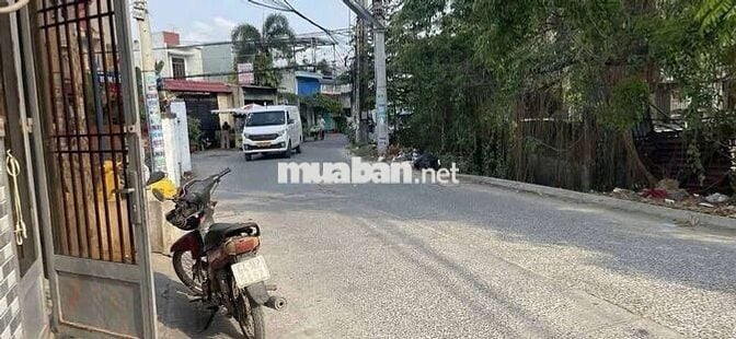 Nhà thuê 4,2×22  mặt tiền hẻm thông Đường Quách điêu vĩnh lộc A