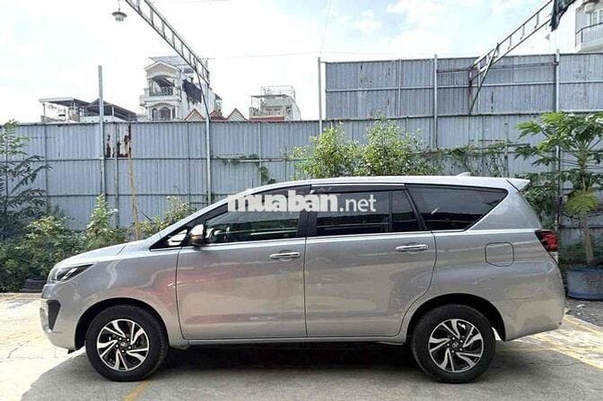 Toyota Innova 2.0G AT 2021 - 62000km