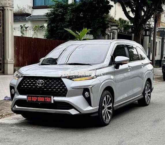 CẦN BÁN XE TOYOTA VELOZ TOP XS2024. 9000 km