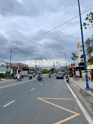 Nhà 5x30m trống suốt mặt tiền Hoàng Quốc Việt