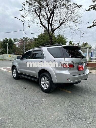Toyota Fortuner 2012 - AT
