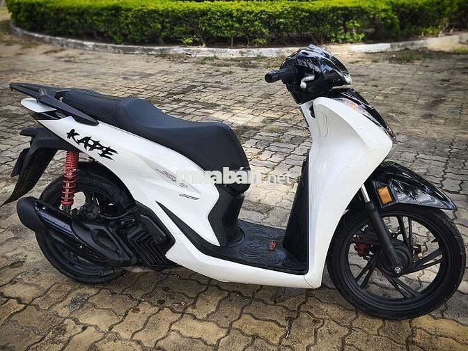 Honda SH 160 ABS 2023 Trắng đen
