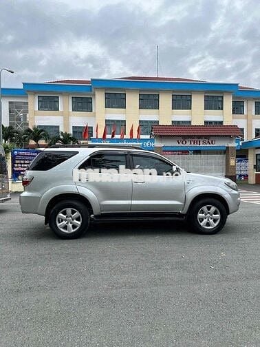 Toyota Fortuner 2012 - AT