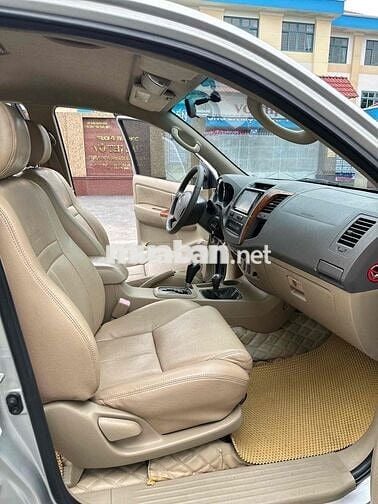 Toyota Fortuner 2012 - AT