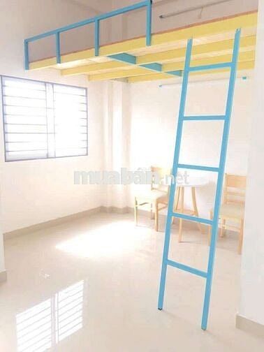 [Hiếm] - Trọ gác ban công gần cầu Nguyễn Tri Phương Q5