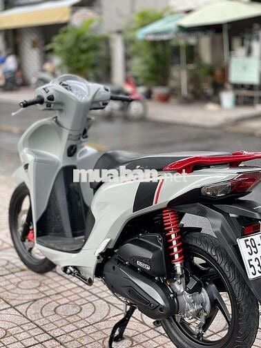 Vision bánh lớn xe xe đẹp như ngọc trinh